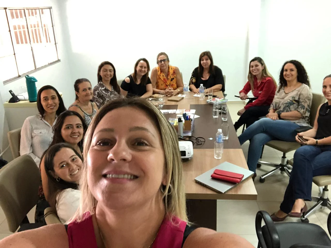 Eu entre essas mulheres inspiradoras da AMACO (Foto: Divulgação)