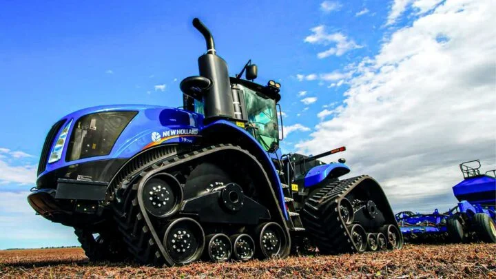 Modelo de trator New Holland T9700 da cor azul